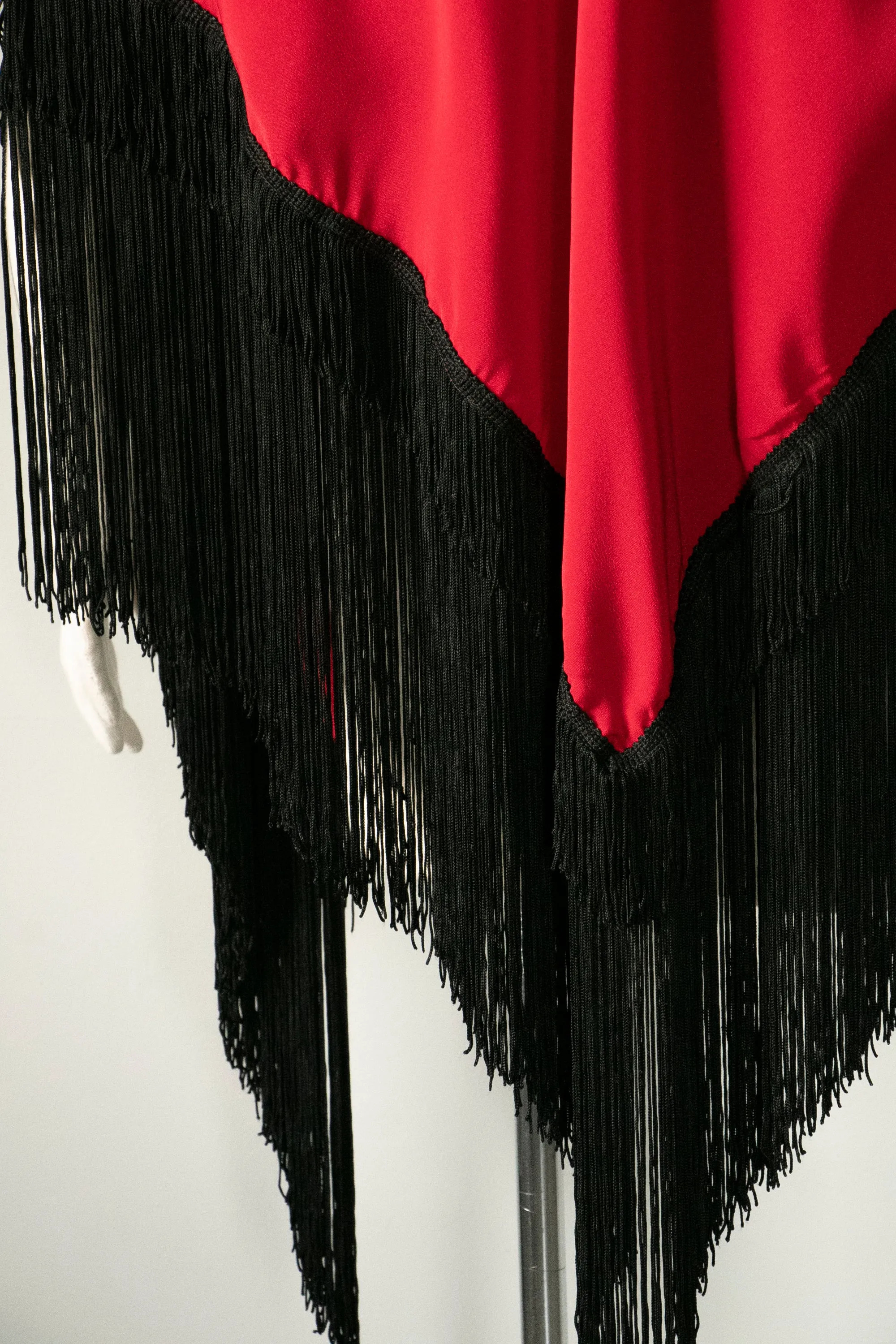 1970s Fringe Shawl Red & Black Long