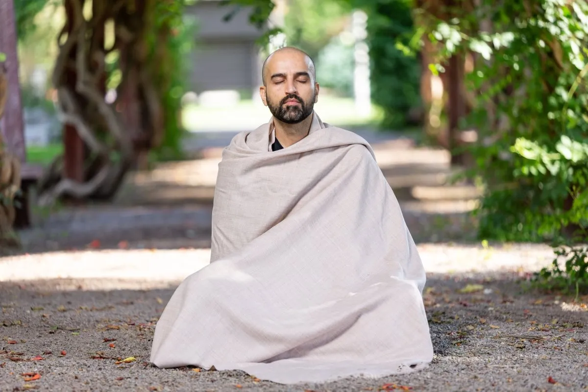 Meditation Shawl | Meditation Blanket or Prayer Shawl for Men & Women (Simplicity)